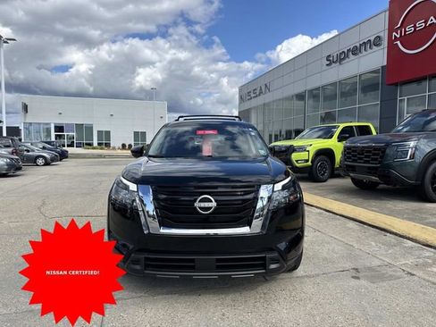 Certified 2024 Nissan Pathfinder SV image 2