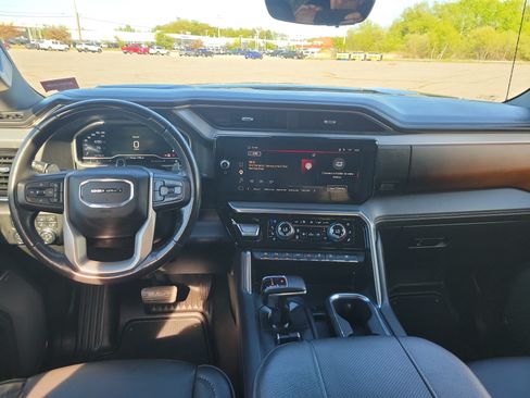 Used 2023 GMC Sierra 1500 Denali AWD/4WD image 18