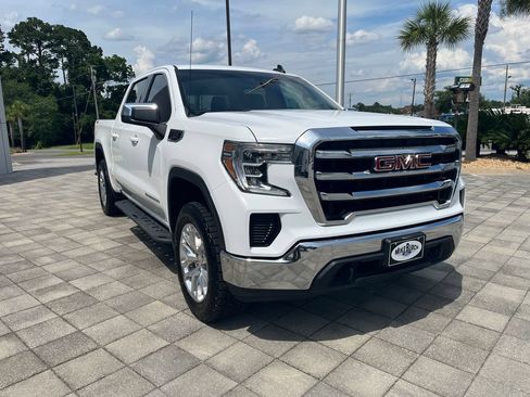 Used 2021 GMC Sierra 1500 SLE w/ X31 Off-Road Package AWD/4WD image 8