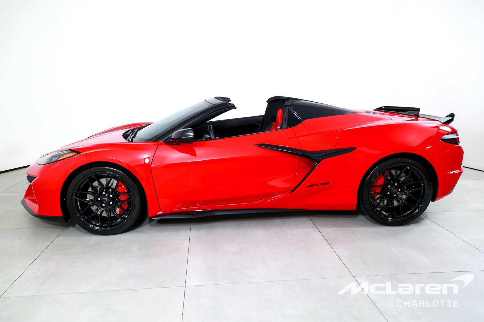 Used 2026 Chevrolet Corvette Z06 RWD image 6