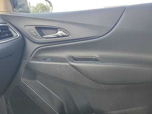 Used 2024 Chevrolet Equinox LT AWD/4WD image 33