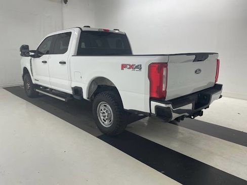 Used 2023 Ford F250 XL w/ FX4 Off-Road Package AWD/4WD image 5