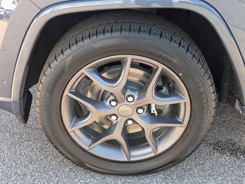 Certified 2021 Jeep Grand Cherokee Limited w/ Quick Order Package 28K 80th AWD/4WD image 30
