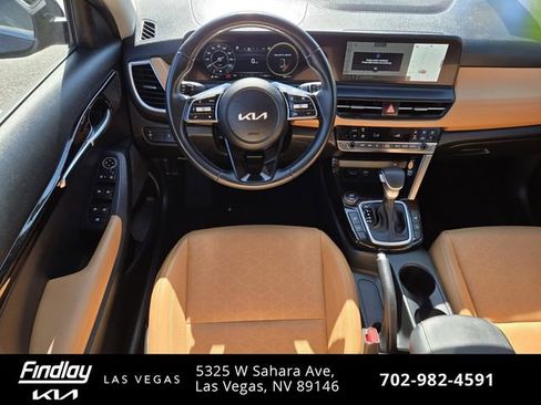 Used 2024 Kia Seltos EX FWD image 13