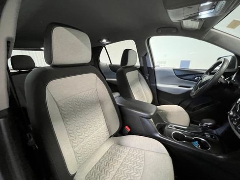 Used 2022 Chevrolet Equinox LS w/ LS Convenience Package AWD/4WD image 9