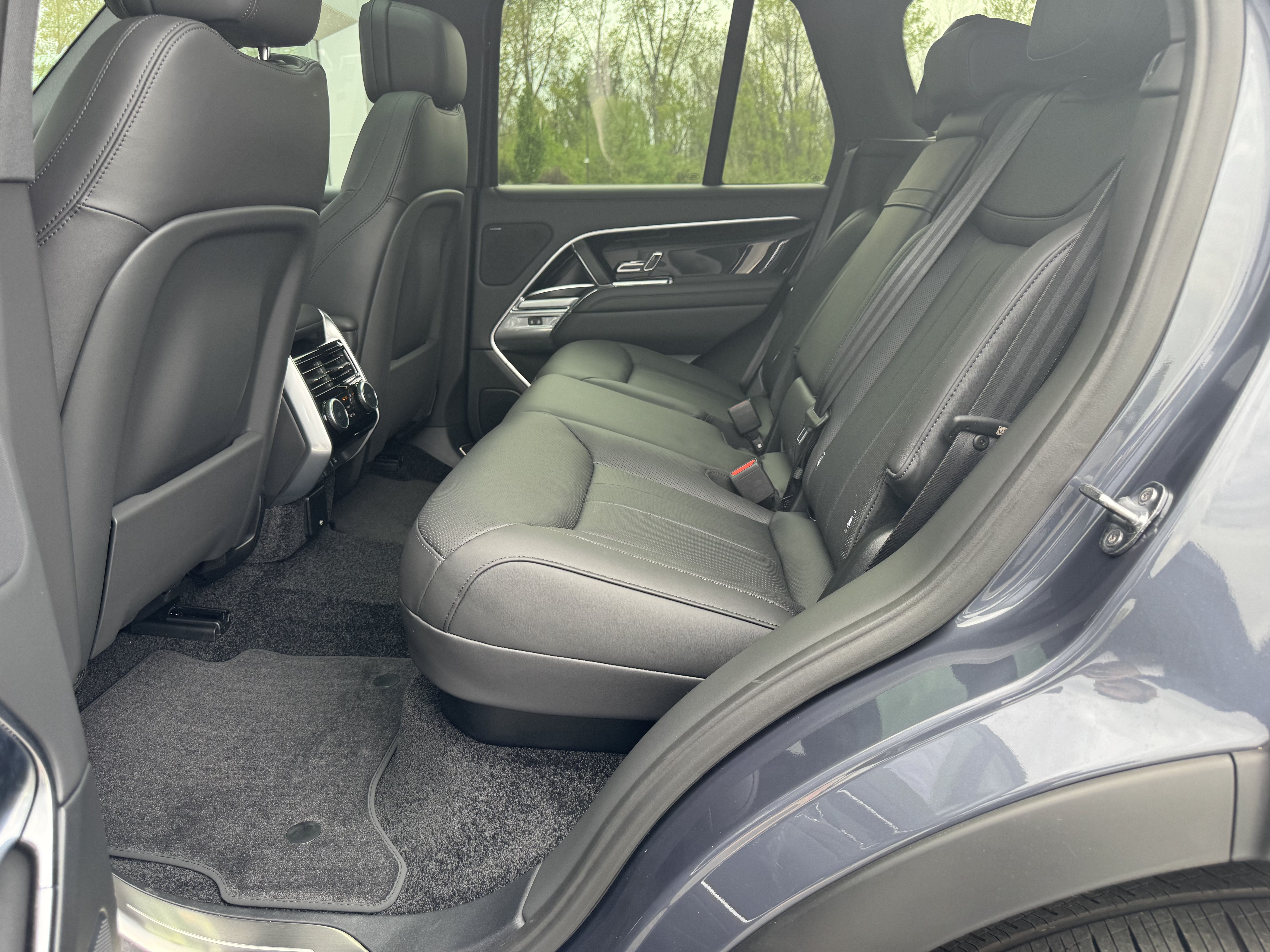 Used 2026 Land Rover Range Rover SE AWD/4WD image 5