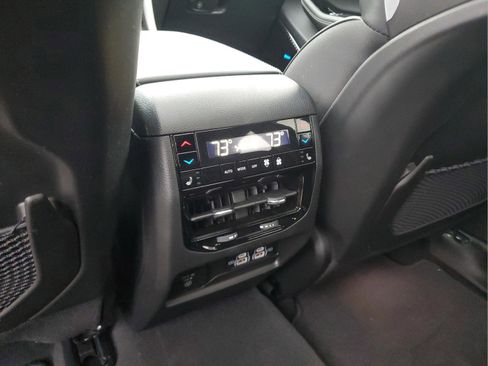 Used 2023 Jeep Grand Cherokee Overland w/ Advanced Protech Group III AWD/4WD image 12