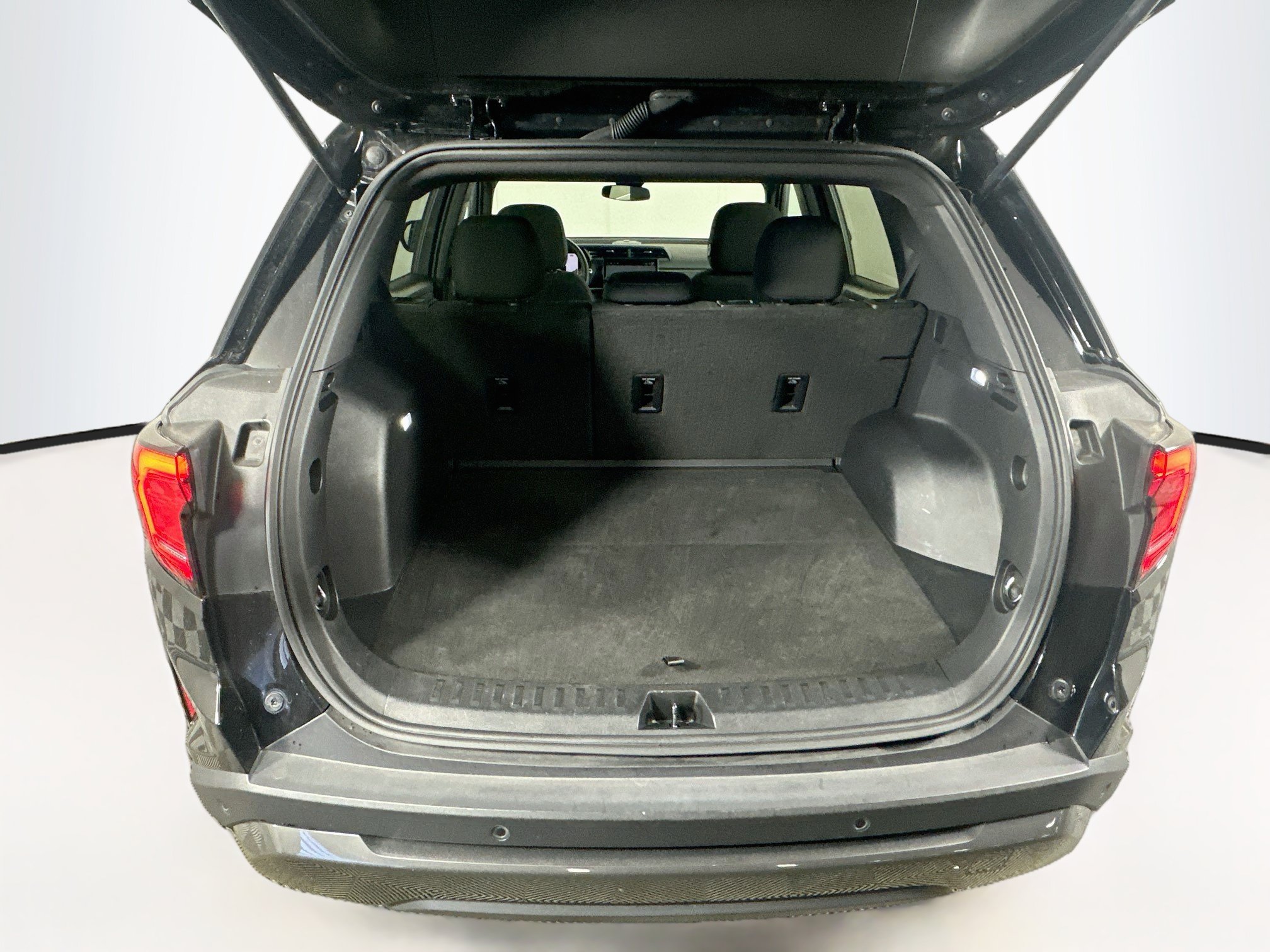 Used 2025 GMC Terrain Elevation FWD image 27
