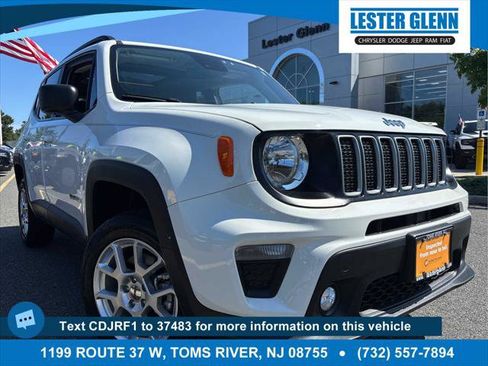 Certified 2023 Jeep Renegade Latitude AWD/4WD image 1