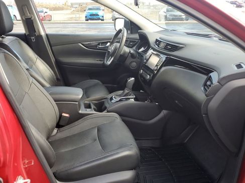 Used 2018 Nissan Rogue Sport SL w/ SL Premium Package image 34