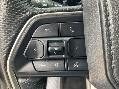 Used 2025 Toyota Tacoma TRD Off-Road image 9