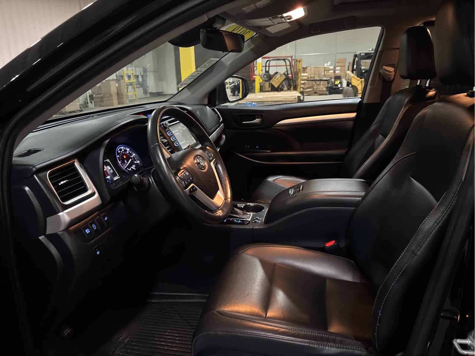 Certified 2019 Toyota Highlander XLE AWD/4WD image 9