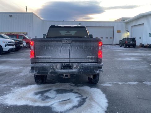 Used 2022 Chevrolet Silverado 2500 Custom w/ Custom Value Package image 7