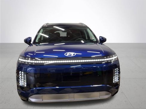 New 2026 Hyundai Ioniq 9 Limited w/ Tow & Go Package AWD/4WD image 3