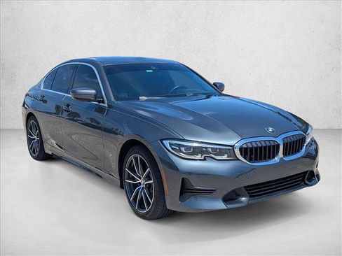 Used 2020 BMW 330i Sedan w/ Convenience Package RWD image 3