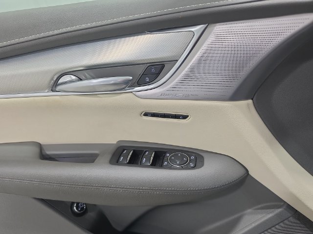 Used 2021 Cadillac XT5 Premium Luxury AWD/4WD image 16