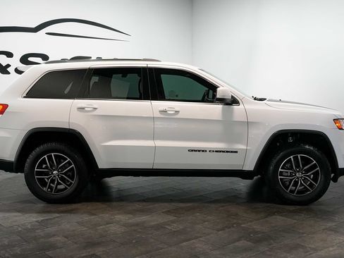 Used 2018 Jeep Grand Cherokee Laredo RWD image 8