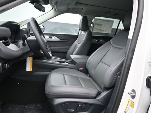 New 2026 Ford Explorer Active w/ Active Comfort Package AWD/4WD image 10
