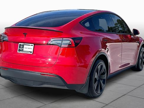 Used 2021 Tesla Model Y Long Range image 11