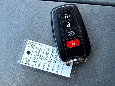 Used 2021 Toyota Highlander Platinum AWD/4WD image 72