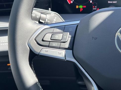 New 2026 Volkswagen Tiguan SE FWD image 15