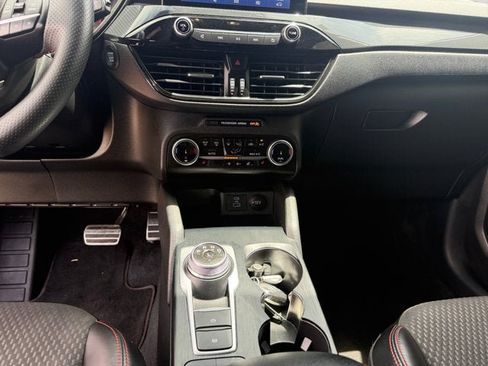 Used 2023 Ford Escape ST-Line AWD/4WD image 11