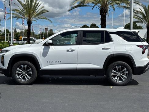 New 2026 Chevrolet Equinox LT w/ Safety and Technology Package FWD image 6