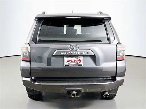 Used 2020 Toyota 4Runner SR5 Premium image 17