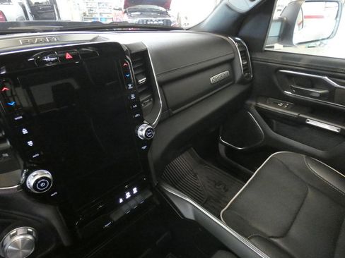 Used 2025 RAM 1500 Laramie w/ Sport Appearance Package AWD/4WD image 13