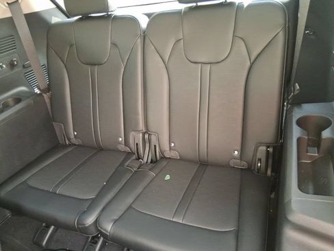 Certified 2025 Kia Sorento S FWD image 16