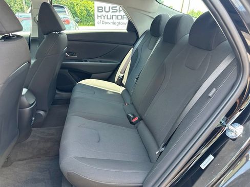 Used 2026 Hyundai Elantra SE FWD image 11