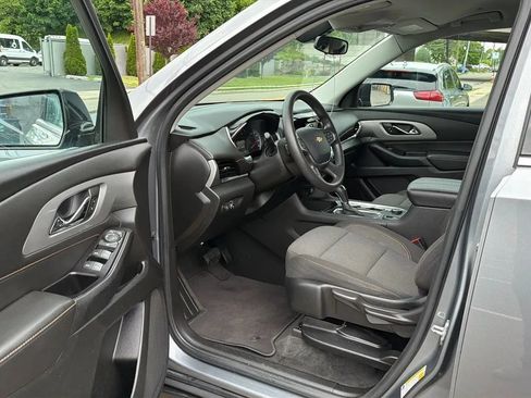 Used 2020 Chevrolet Traverse LS FWD image 23