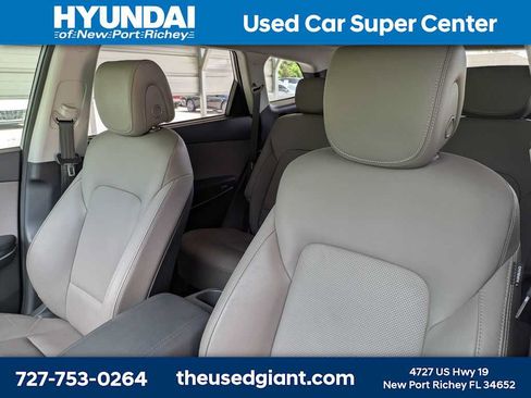 Used 2019 Hyundai Santa Fe XL FWD image 7