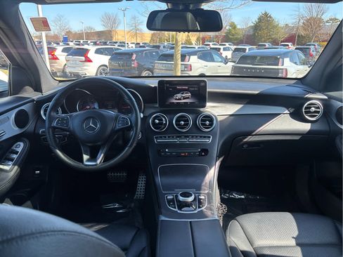 Used 2019 Mercedes-Benz GLC 300 4MATIC image 14