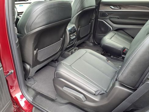 New 2026 Jeep Grand Cherokee L Limited AWD/4WD image 9