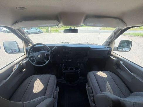 Certified 2025 Chevrolet Express 2500 RWD image 17