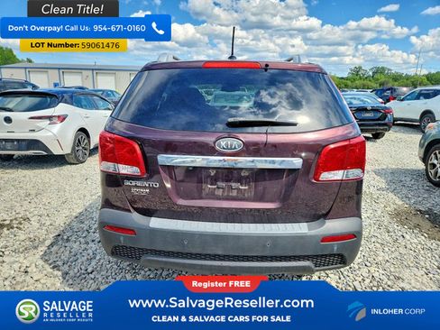 Used 2012 Kia Sorento LX w/ Convenience Pkg FWD image 8
