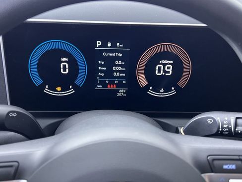 Used 2025 Hyundai Santa Cruz SE image 17