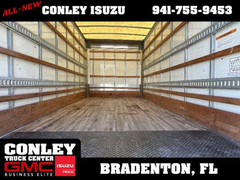 Used 2020 Isuzu NPR image 11