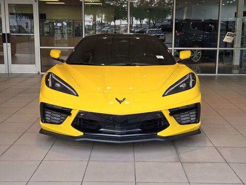 Used 2025 Chevrolet Corvette Stingray Preferred Cpe w/ Z51 Performance Package RWD image 2