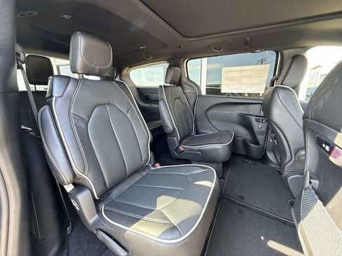New 2026 Chrysler Pacifica Limited w/ S Appearance Package FWD image 37
