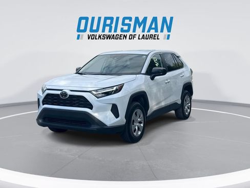 Used 2025 Toyota RAV4 LE FWD image 4