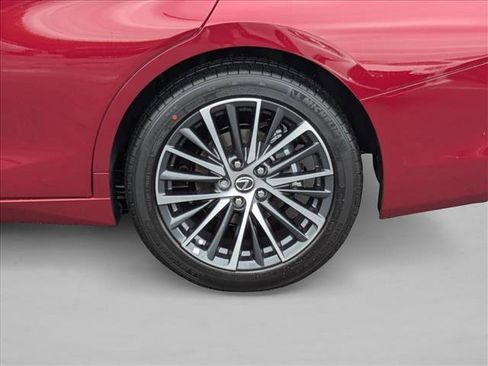 Used 2025 Lexus ES 300h w/ Premium Package FWD image 9