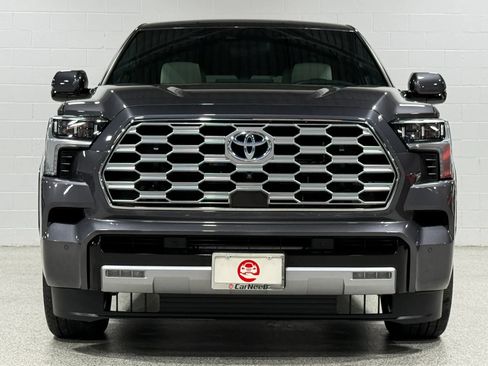 Used 2023 Toyota Sequoia Capstone AWD/4WD image 3