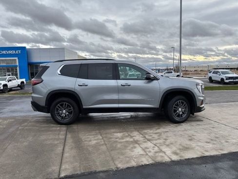 Certified 2025 GMC Acadia Elevation image 2