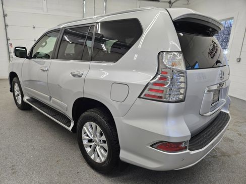 Used 2017 Lexus GX 460 image 6