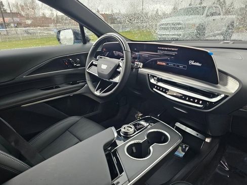 New 2026 Cadillac Lyriq Premium Sport image 10