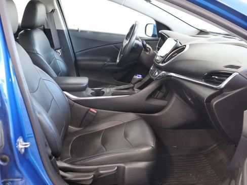 Used 2017 Chevrolet Volt Premier w/ Driver Confidence II Package FWD image 18
