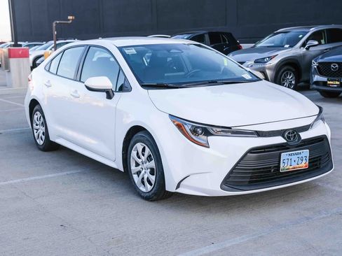 Used 2024 Toyota Corolla LE FWD image 3