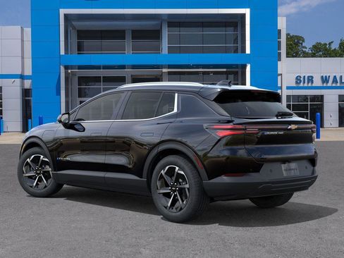 New 2026 Chevrolet Equinox EV LT image 3